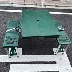 キャンプテーブルの画像