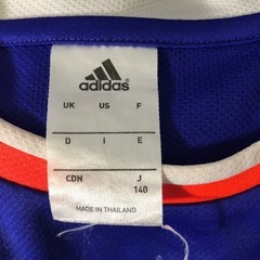 140 adidas半袖の画像