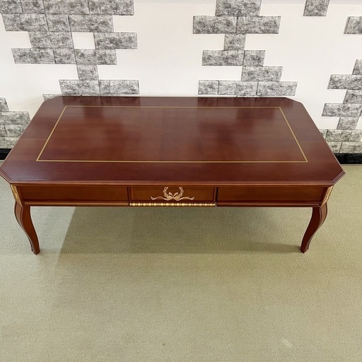 輸入家具　ヨーロピアンリビングテーブル