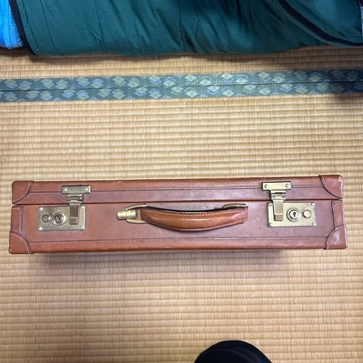 革アタッシュケース