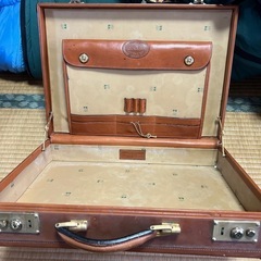 革アタッシュケースの画像
