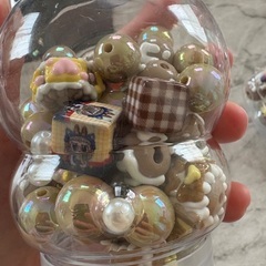 ラブブ ビーズ 入れ物2つセット 新品未使用 (お譲り先決まりました)の画像