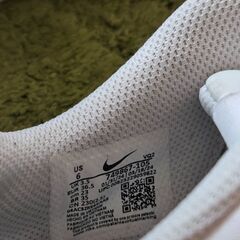 NIKE　スニーカー　ホワイト　23.0の画像