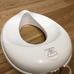 ベビービョルン　補助便座の画像