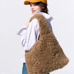 お値下げ　未使用品　ふわもこ　トートバッグの画像