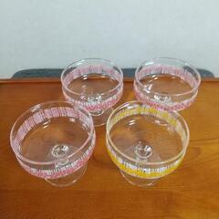 かき氷、デザートなど足付きガラスカップ  一つでは４５０円の画像
