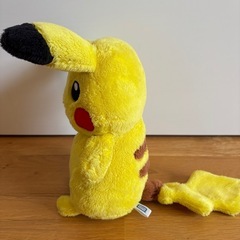 ピカチュウ　ぬいぐるみ　
タカラトミーの画像