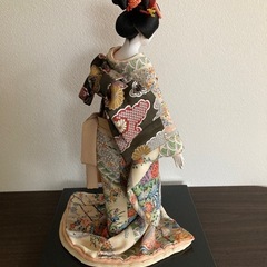 日本人形・ガラスケース付きの画像