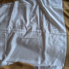 黄土色着物、刺繍の画像