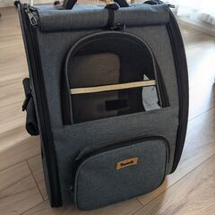 Tresbro ペット ロック式ダブルファスナー・カーテン付きの キャリーの画像