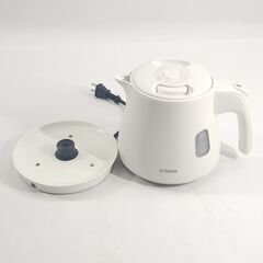 TIGER タイガー 電気ケトル PCM-A060 2021年製 0.6L 白 ホワイト 25h菊TK4の画像