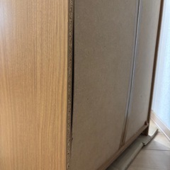 ガラス扉&引出し付食器棚の画像