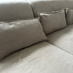 L字ソファ　グレージュ　（クッション付き＆足つき）2wayソファの画像