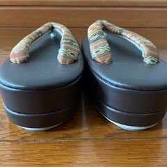 【未使用品】鼻緒が柔らかく足が痛みにくい★川島織物の草履／フリーサイズの画像