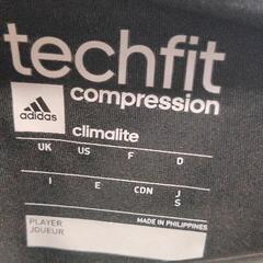 0811-065 adidas　techfitの画像