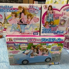 リカちゃんまとめ売り
の画像