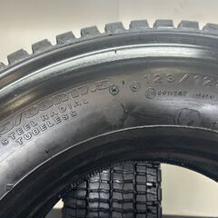 札幌発 引取OK DUNLOP DECTES SP001 225/80R17.5 123/122L 17.5インチ スタッドレス 2本 23年製 バリ溝 4t レンジャー　ファイター(STT010)の画像