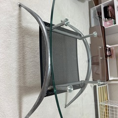 ガラステーブルの画像