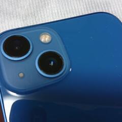 iphone13 simフリー256GB ブルー 小さな擦り傷はありますが割りと綺麗です。バッテリー82%の画像