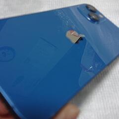 iphone13 simフリー256GB ブルー 小さな擦り傷はありますが割りと綺麗です。バッテリー82%の画像
