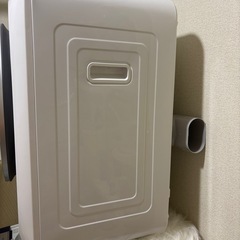 乾燥機とスタンドのセットの画像
