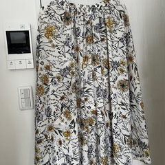【断捨離のため8月限定】フレアスカート　花柄の画像