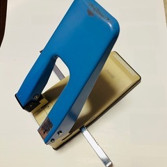 コクヨ大型穴あけパンチ　55枚程度まで　PN-4　の画像