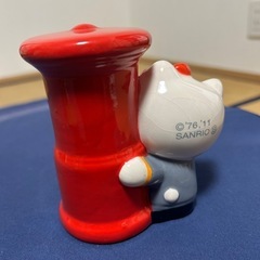 ハローキティ　郵便ポスト型貯金箱　
サンリオの画像
