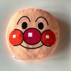 時計とTIR TIRクッションファンデや雑貨セットの画像