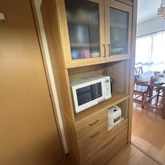 食器棚の画像