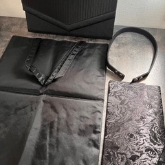 フォーマルバックの画像
