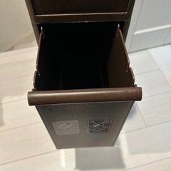 ゴミ箱の画像