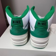 NIKE エアジョーダン2レトロの画像