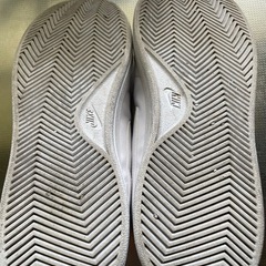 NIKEスニーカー👟白の画像