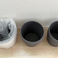 IKEA 鉢カバー　ダークグレー　19センチ の画像