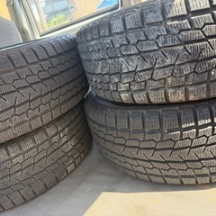 スタッドレスタイヤ4本セット、ホイール付225/55R18 98Qの画像