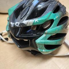 【美品】 自転車　ヘルメット　軽量の画像