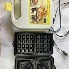 炊飯器、ホットサンドメーカーの画像