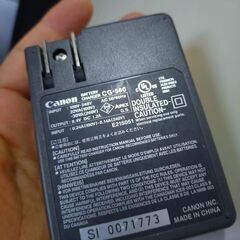 動作品　CANON  充電器 CG-580の画像