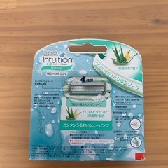 Schick Intuition敏感肌用替刃の画像
