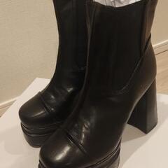 GRL ブラック ヒールブーツ ジッパー付きの画像