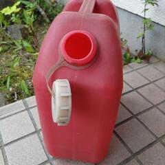 中古　灯油ポリタンク　18リットルの画像