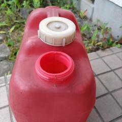 中古　灯油ポリタンク　18リットルの画像
