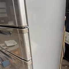 Toshiba東芝ノンフロン冷凍冷蔵庫  型番：GR-43YQ 全有効内容量： 425L　冷凍： 105L　冷蔵 320L 製氷機能付きの画像