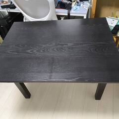 IKEA 【BJURSTA 】ビュースタ ダイニングテーブルの画像