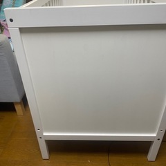 ベビーベッドの画像