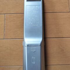 シャープ製エアコンのリモコンの画像