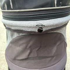 折り畳めるペットカート・グレーですの画像