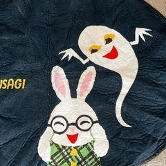 メガネうさぎ(せなけいこ絵本)のラグマットの画像