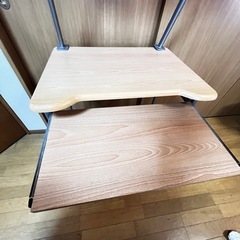 PC用デスク　PCラックの画像